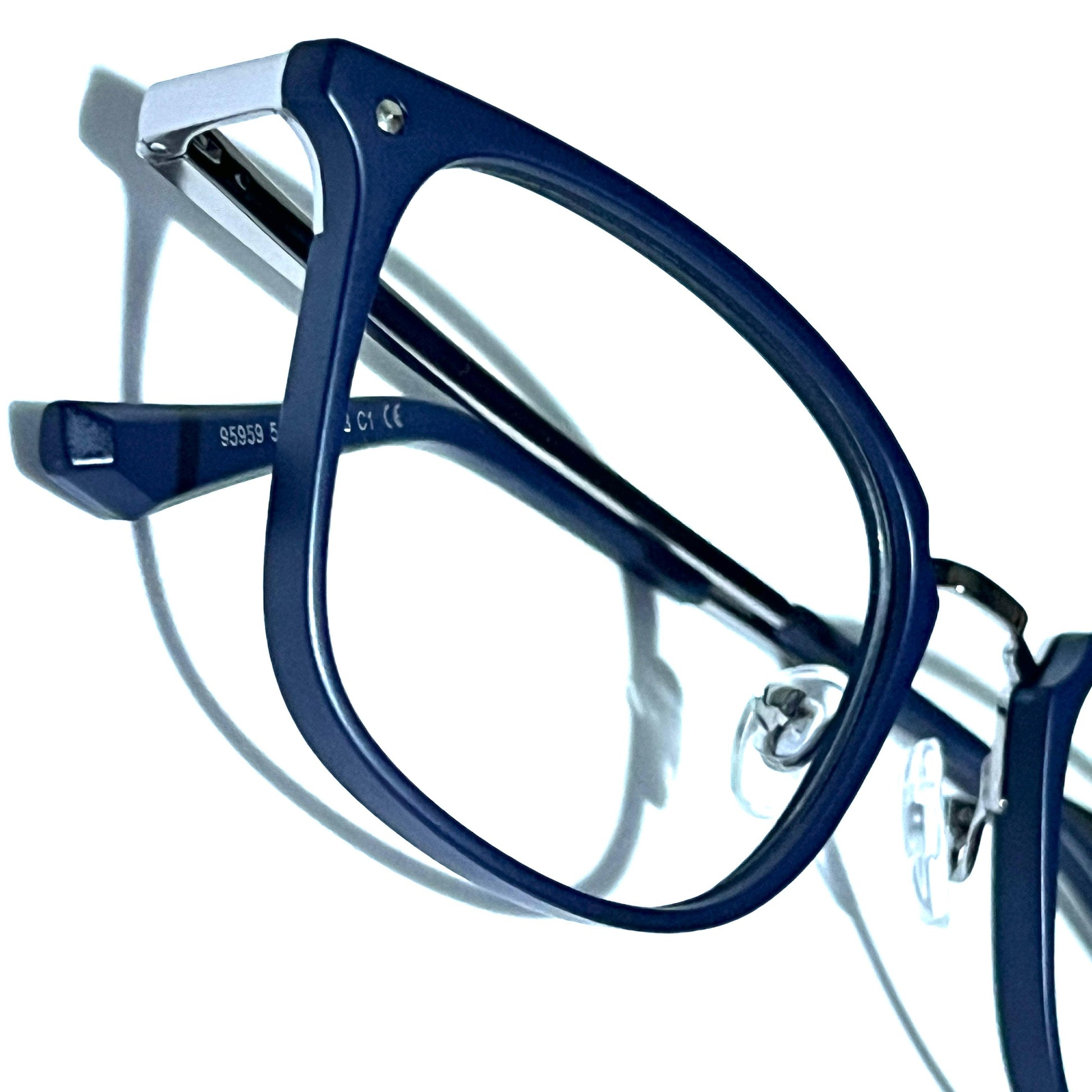 BLADE BLUE